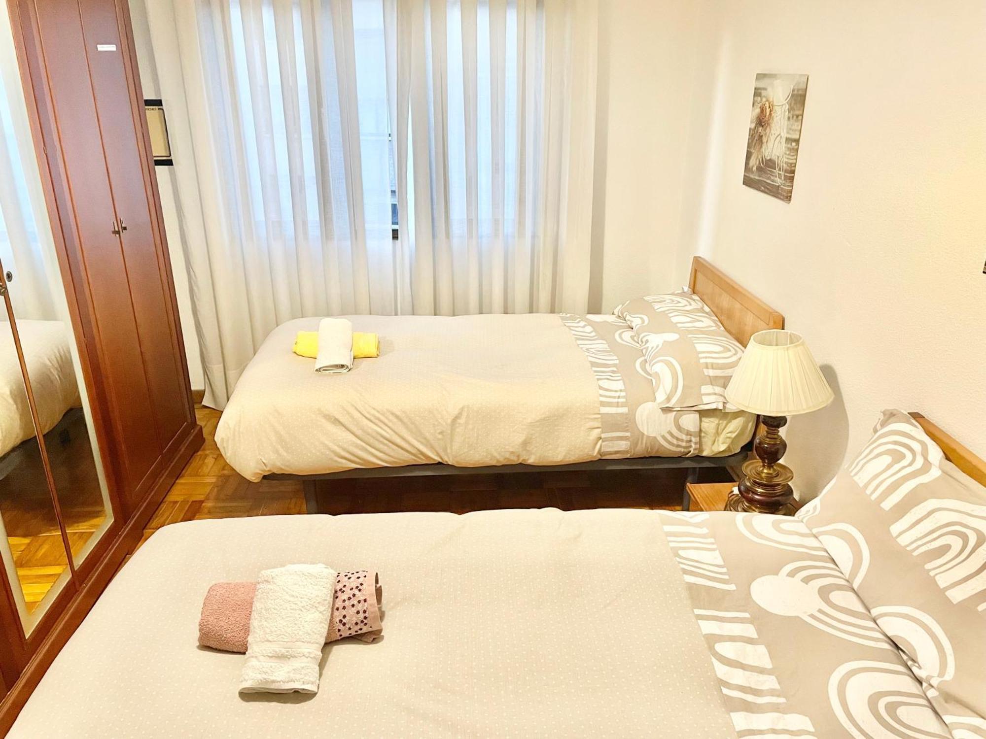 Апартаменты General Elorza Centro. Parking Incluido Овьедо Экстерьер фото